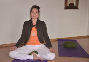 loryoga (1)